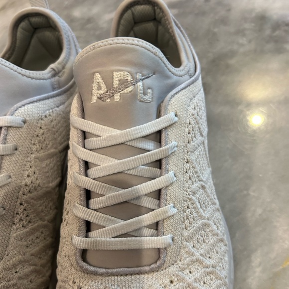 APL Sneaker Women's TechLoom Phantom Gray Sz 11 - Picture 4 of 10
